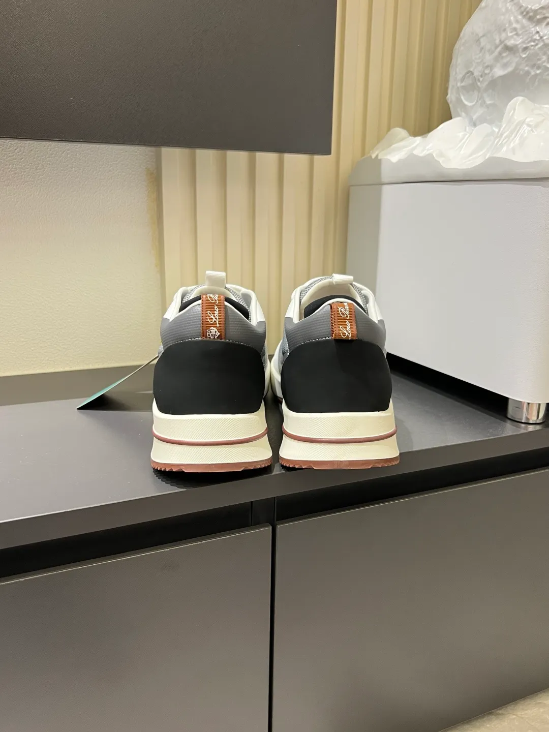 Men's men's shoes 💰p480 Loro men's shoes 💰piana niche classic jogging shoes, men's lace-up casual shoes and sneakers, high-quality lightweight and comfortable fabrics, suitable for outdoor leisure, the color scheme is young and energetic, and it looks great with sportswear or casual suits! Size: 38-44 (45 customized)